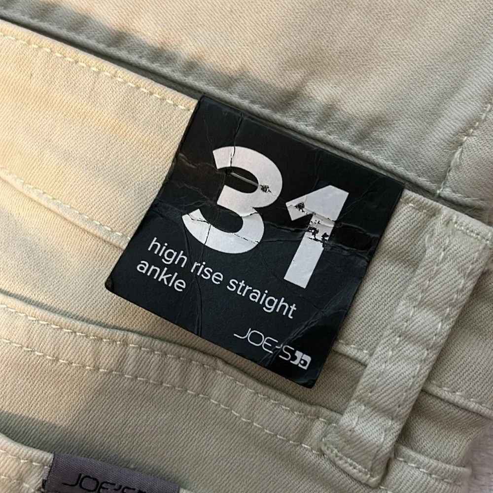 NWT Joes Jeans High Rise straight ankle pants, women’s size 31. Pear green.